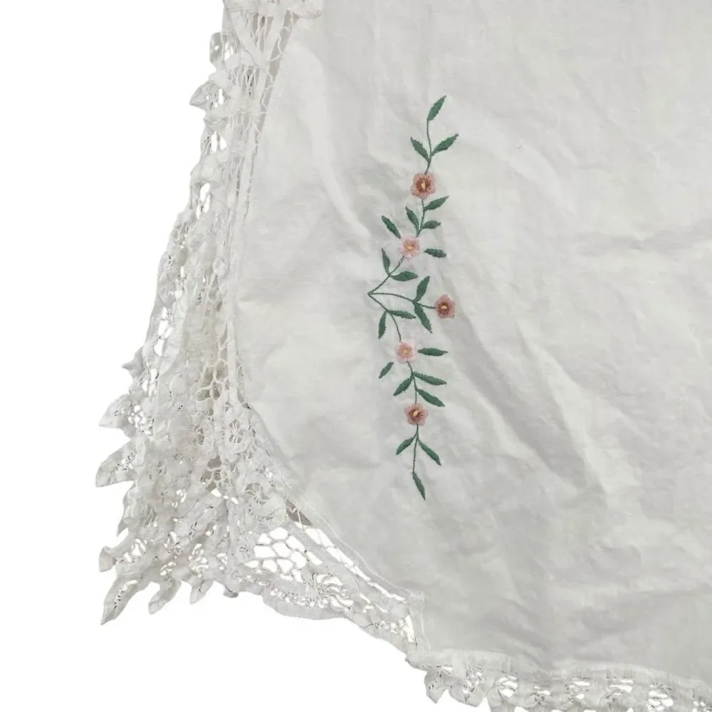Vintage Floral Embroidered Crochet White Table/Dresser Runner